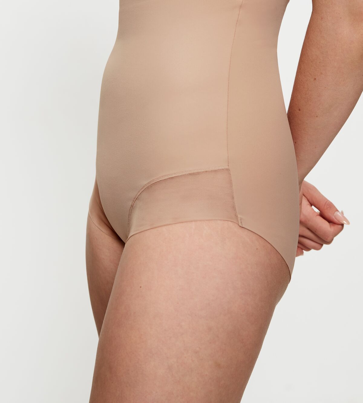 טריומף תחתון מחטב – Triumph True Shape Sensation Super HW Panty