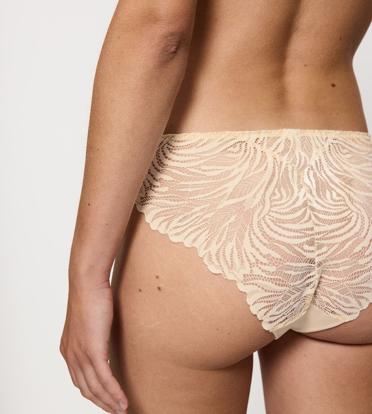 טריומף תחתונים טאי – Triumph Pretty Micro Tai