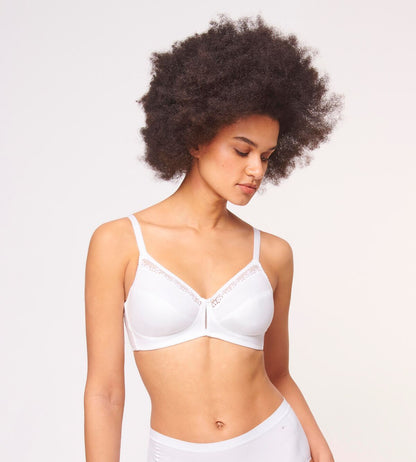 טריומף חזייה כותנה – Triumph Cotton Beauty N