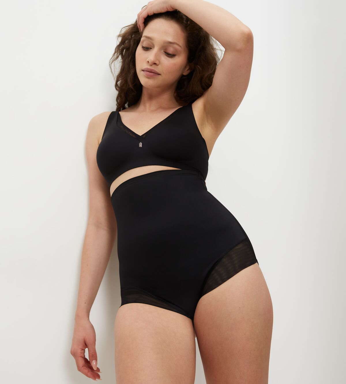 טריומף תחתון מחטב – Triumph True Shape Sensation Super HW Panty