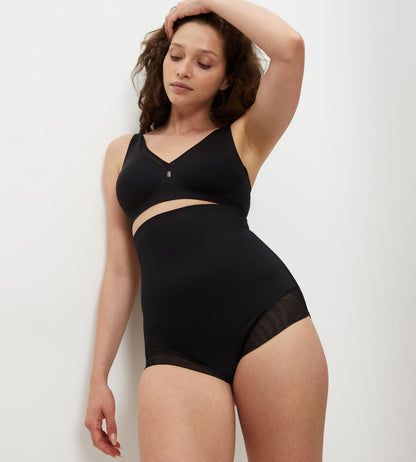 טריומף תחתון מחטב – Triumph True Shape Sensation Super HW Panty