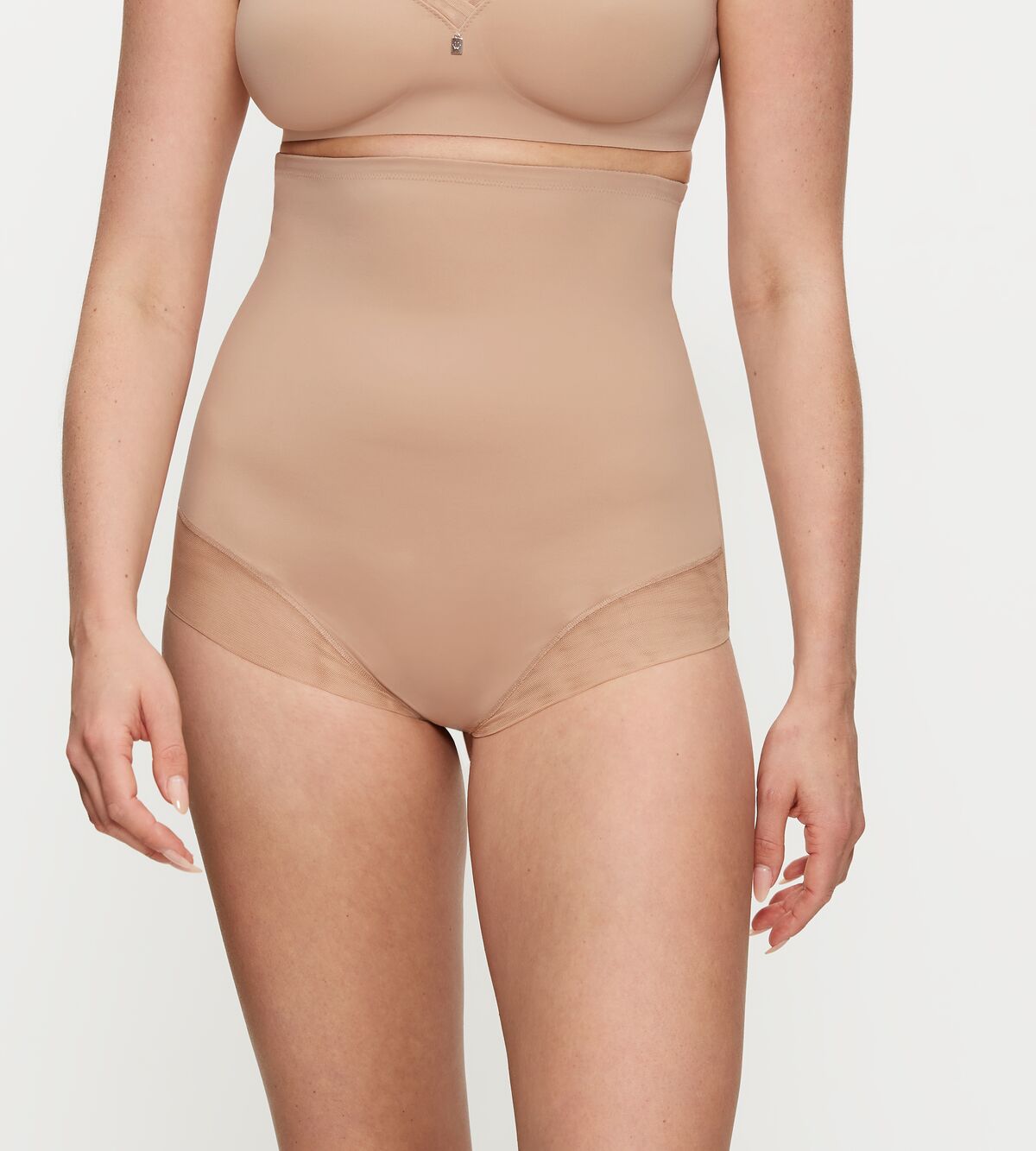 טריומף תחתון מחטב – Triumph True Shape Sensation Super HW Panty