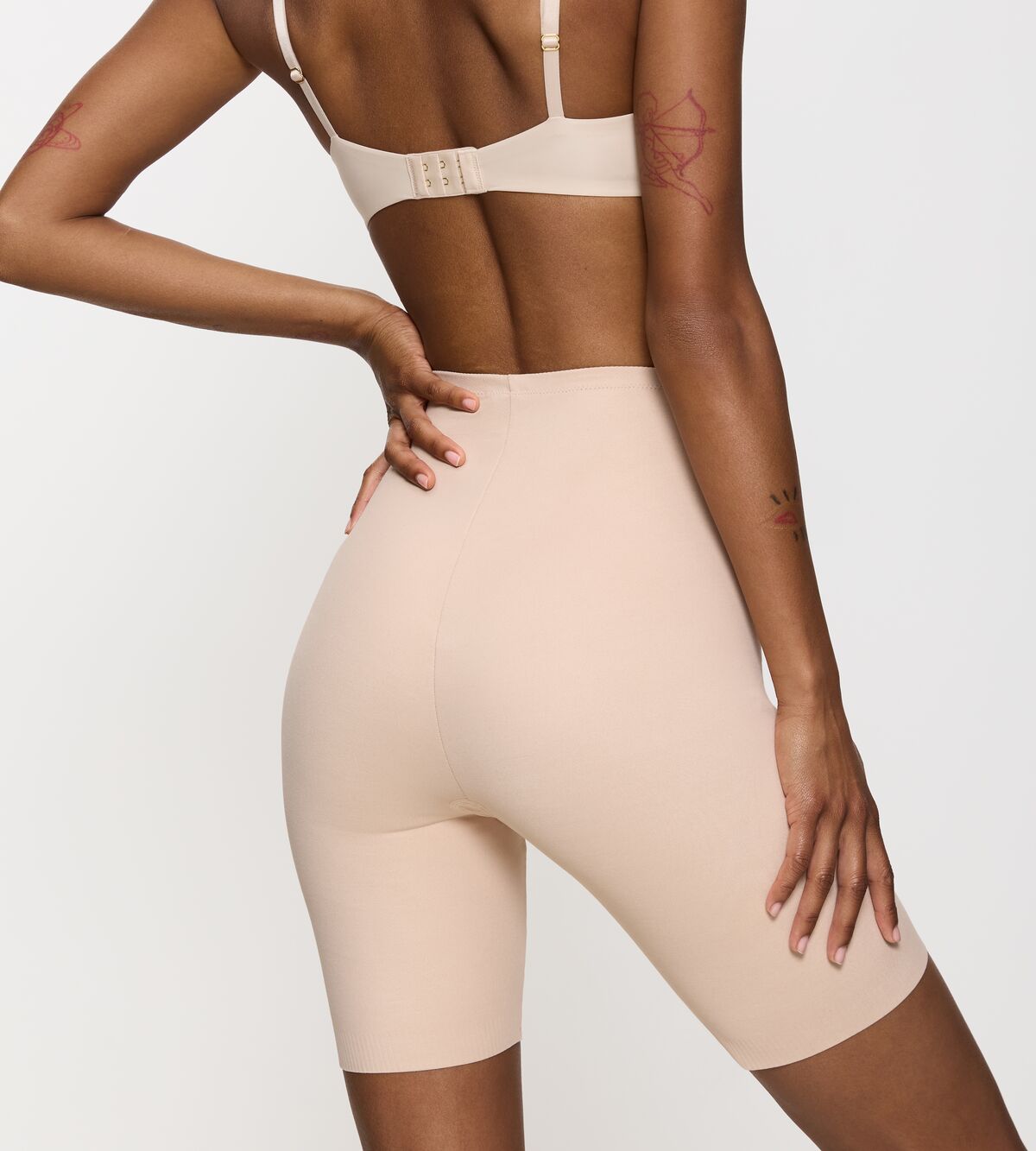 טריומף מחטב – Triumph Becca Extra High+Cotton Panty L