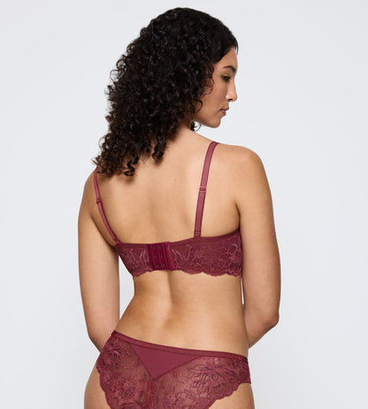 טריומף חזיית תחרה – Triump Amourette Charm Conscious N03