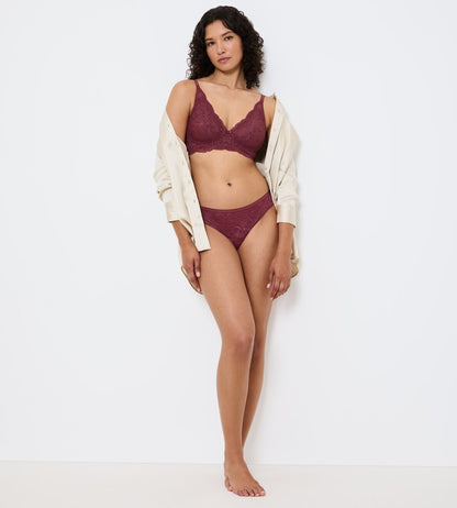 טריומף חזיית תחרה – Triump Amourette Charm Conscious N03