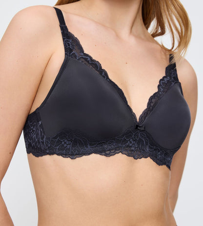 טריומף חזייה מרופדת – Triumph Amourette Charm T P